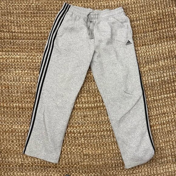 Adidas Essentials Tracksuit (Mens XL) 2 Piece Set Sweatsuit Gray - Picture 3 of 7